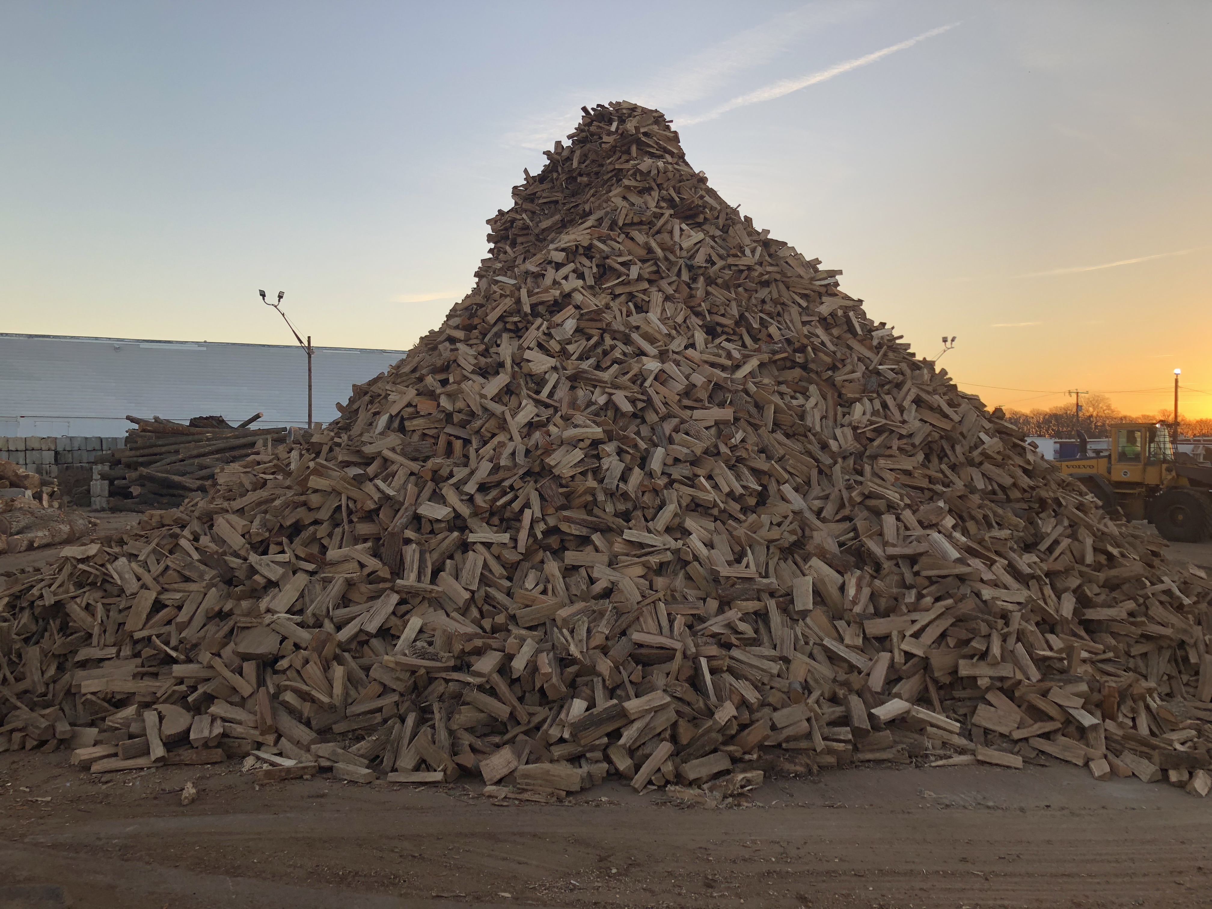 Firewood Mulch & Topsoil Delivery in Northern Virginia